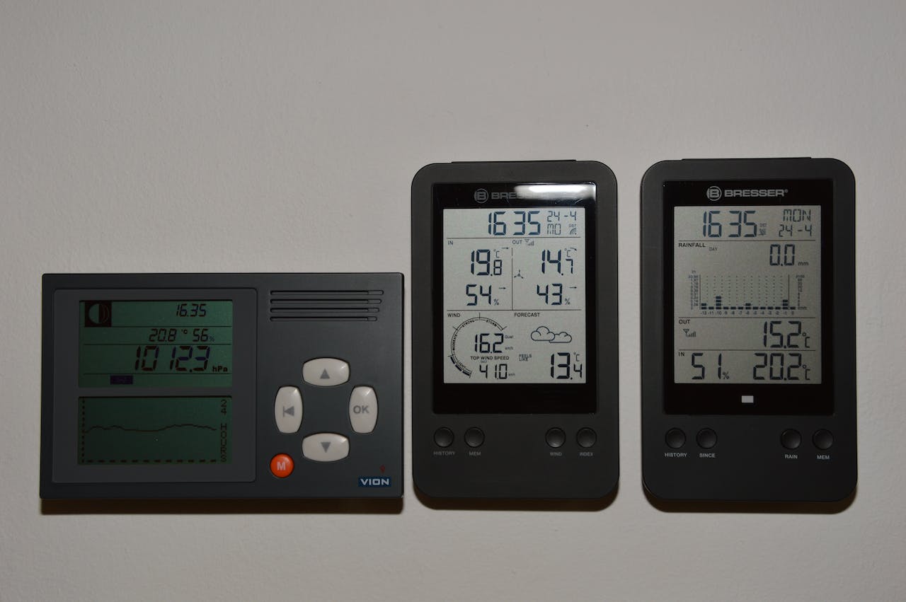 thermostats 