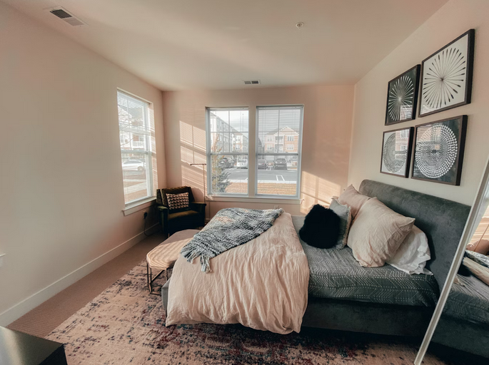 Transform Your Bedroom Into a Relaxing Retreat: Design Ideas and Tips